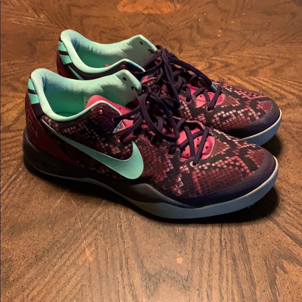 Kobe “Pitshark” 8’s